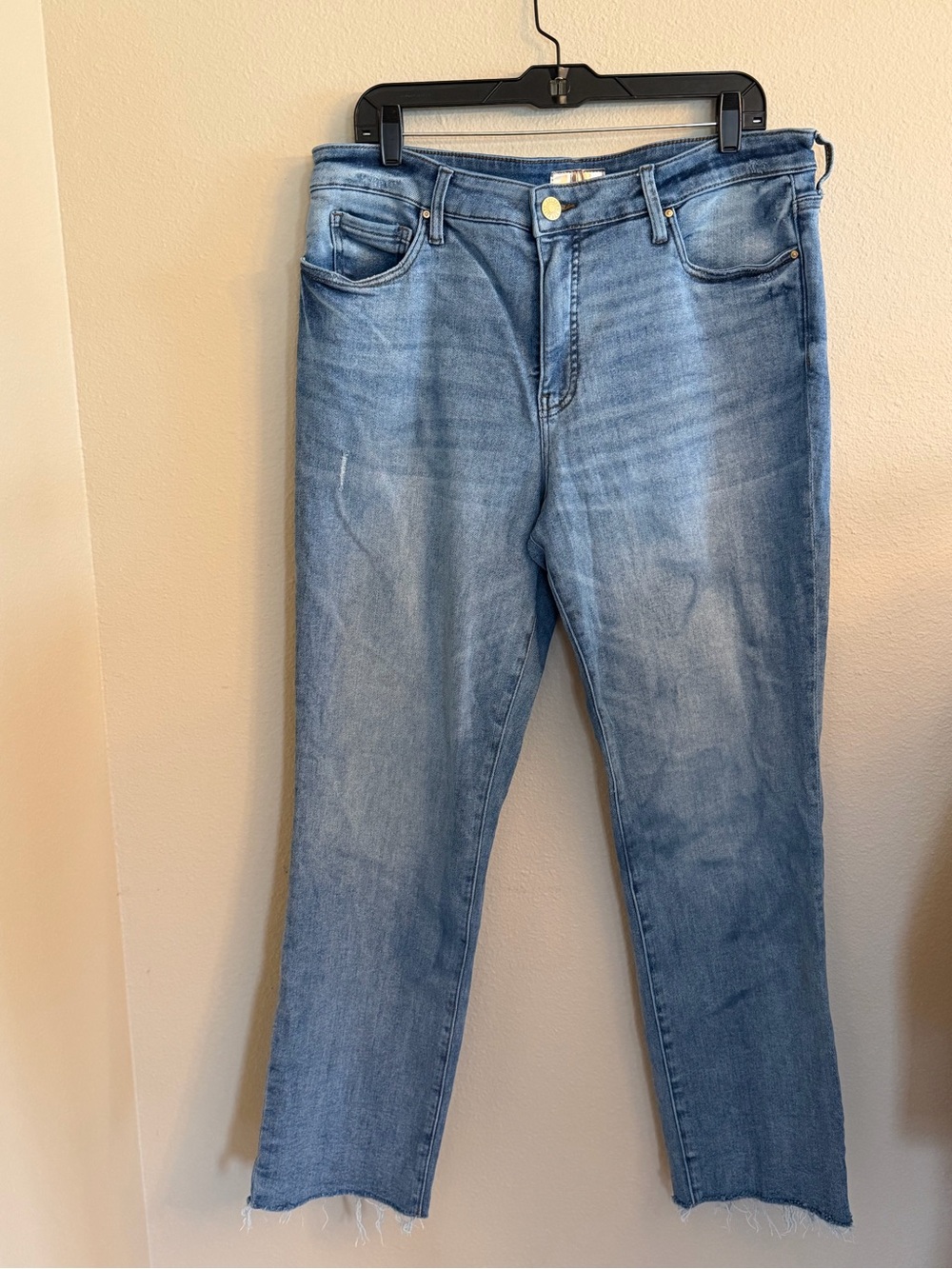 Kut from the Kloth Reese Fab Ab Ankle Straight
 Light Blue Jeans